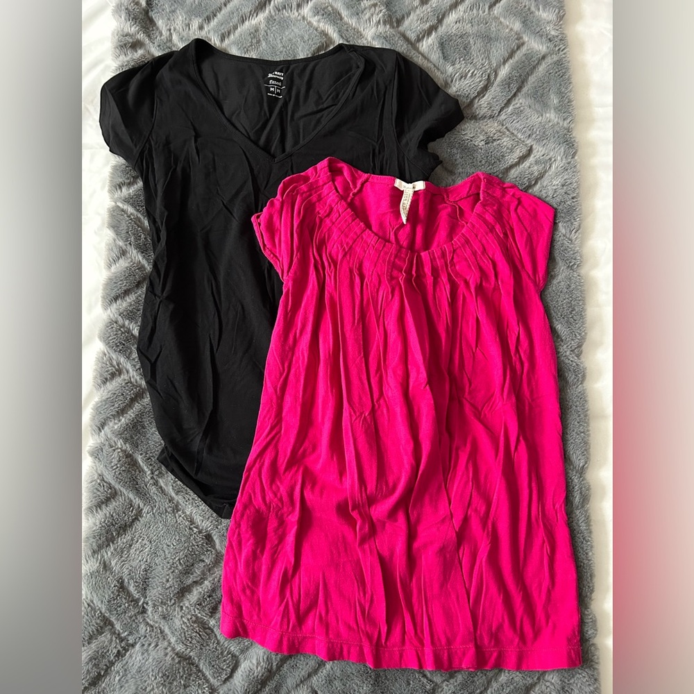 Two Maternity T-shirts Sz Medium. EUC